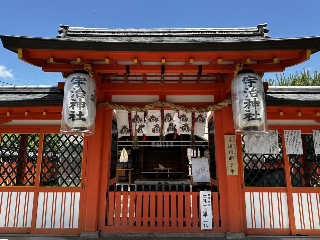 宇治神社の本殿2