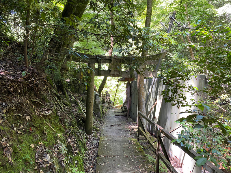 清滝社　入口の鳥居