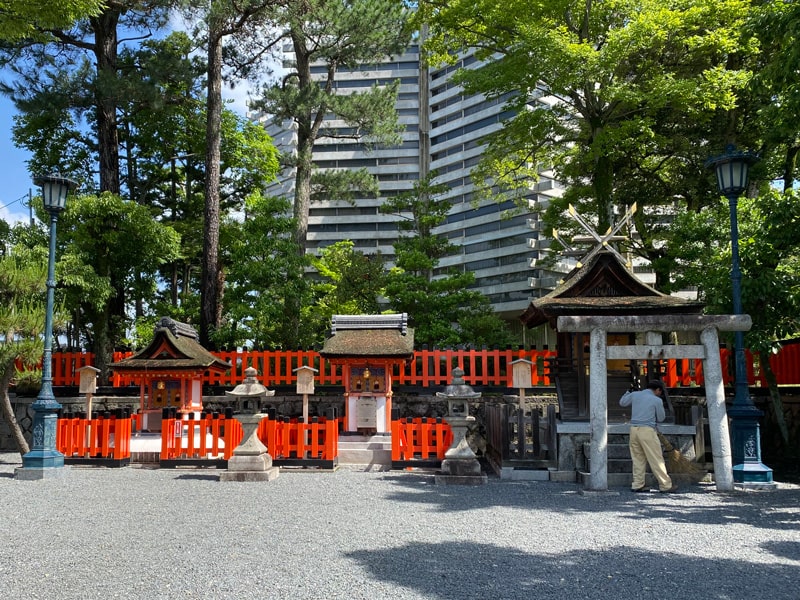 熊野社・藤尾社・霊魂社 