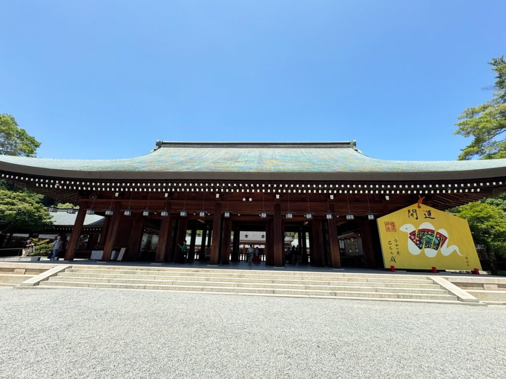橿原神宮の外拝殿