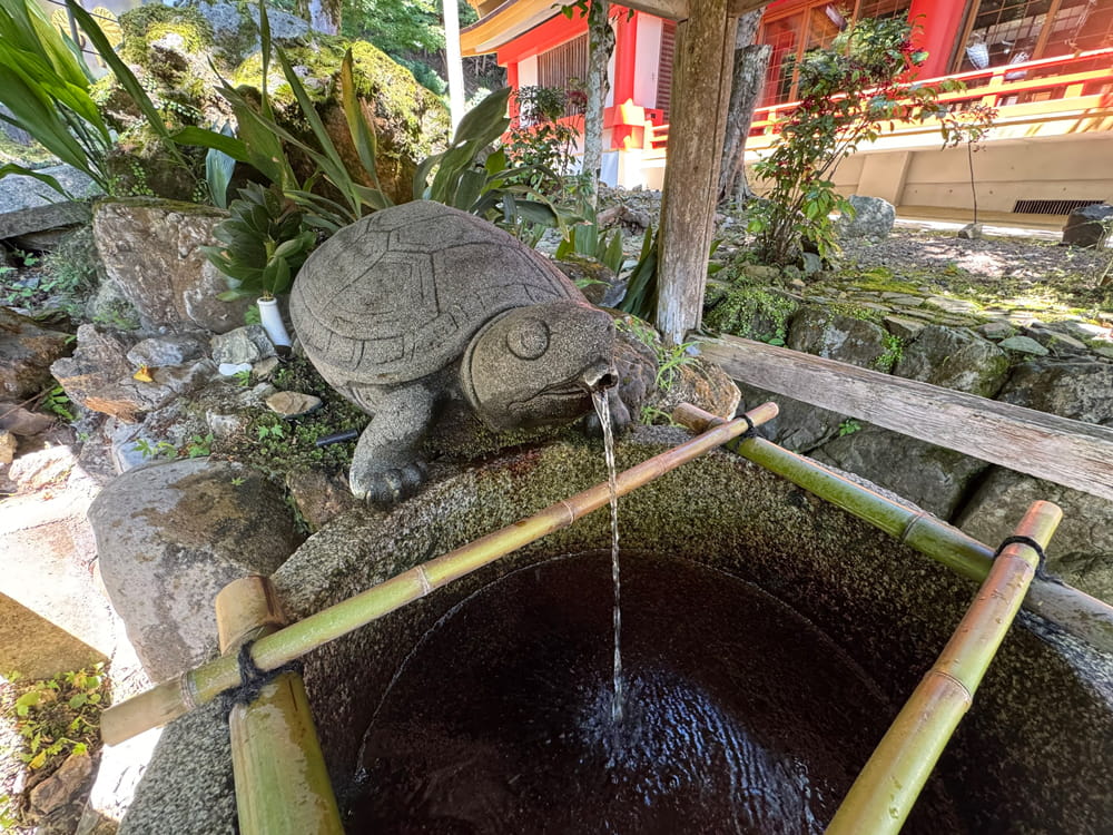 松尾大社の神泉:亀の井